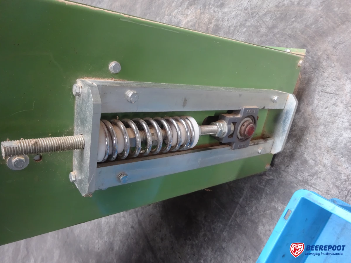 Bekerelevator